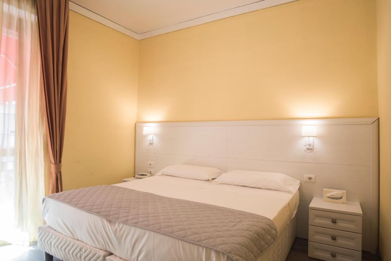Hotel Marisa Альбенга Екстер'єр фото