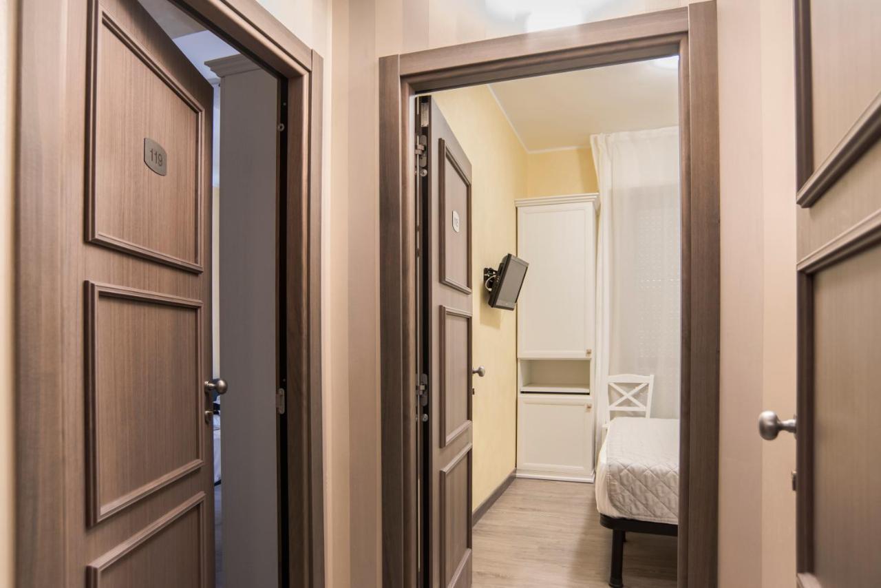Hotel Marisa Альбенга Екстер'єр фото